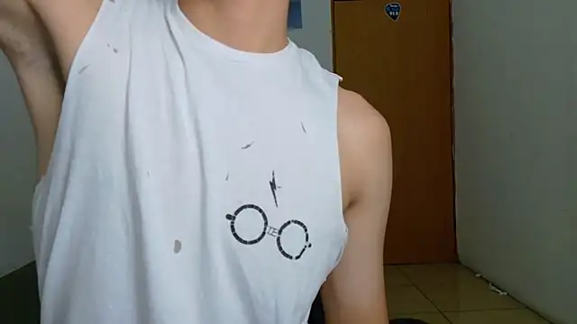 Snapshot of Jacotnk chatting on 02-19-25, 05:16 Jacotnk online show from 02-19-25, 05:16