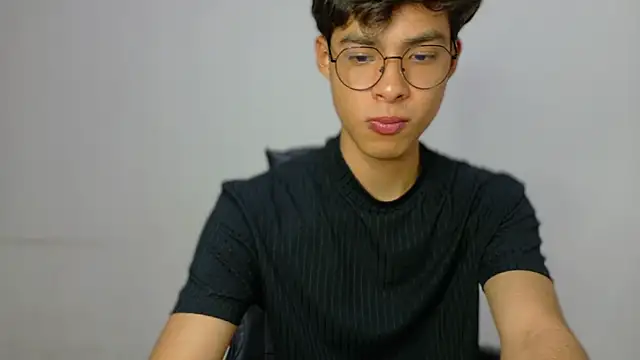 Snapshot of Jacotnk chatting on 03-18-25, 06:14 Jacotnk online show from 03-18-25, 06:14