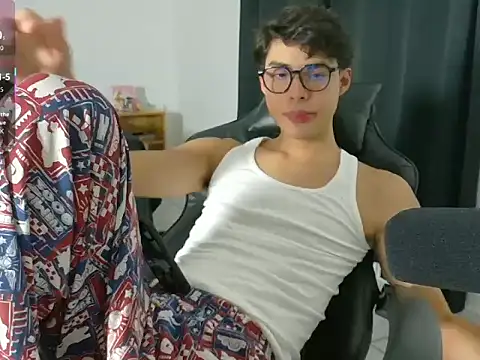 Snapshot of Jacotnk chatting on 11-28-25, 03:20 Jacotnk online show from 11-28-25, 03:20