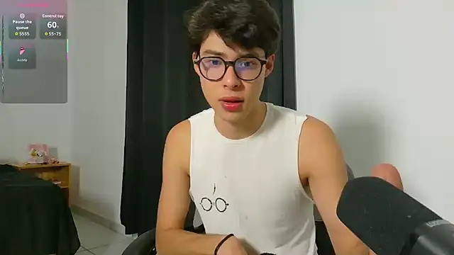 Snapshot of Jacotnk chatting on 12-02-25, 04:40 Jacotnk online show from 12-02-25, 04:40