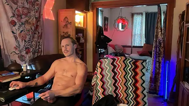 Snapshot of CowboyZuhly chatting on 01-18-26, 09:18 CowboyZuhly online show from 01-18-26, 09:18