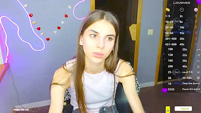 Snapshot of EmmyGreans chatting on 02-25-25, 03:49 EmmyGreans online show from 02-25-25, 03:49