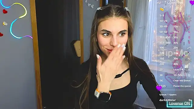 Snapshot of EmmyGreans chatting on 03-07-25, 12:34 EmmyGreans online show from 03-07-25, 12:34