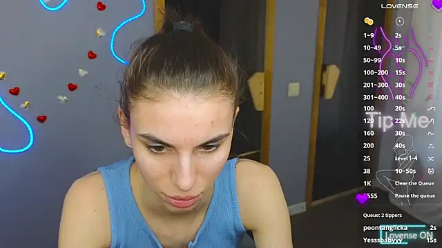 Snapshot of EmmyGreans chatting on 03-12-25, 09:55 EmmyGreans online show from 03-12-25, 09:55