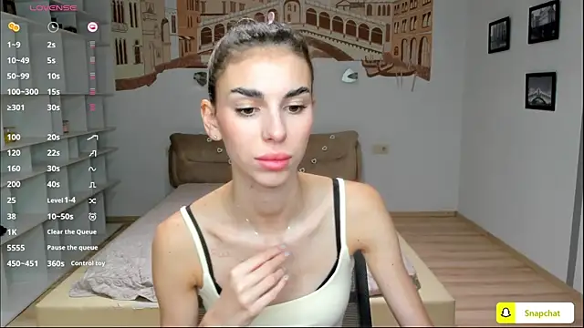 Snapshot of EmmyGreans chatting on 10-10-25, 05:39 EmmyGreans online show from 10-10-25, 05:39