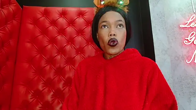 Snapshot of CrystalBrooke3x chatting on 12-18-25, 09:21 CrystalBrooke3x online show from 12-18-25, 09:21