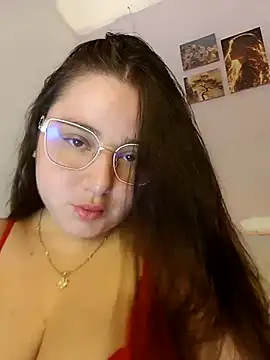 Snapshot of LunaGil1 chatting on 03-13-25, 02:12 LunaGil1 online show from 03-13-25, 02:12