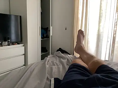 Bossinmidd12 online show from 07-18-26, 09:02