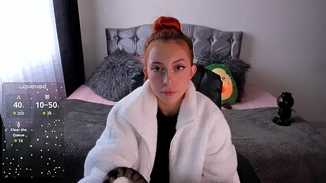 Violetaarey online show from 03-27-26, 09:25