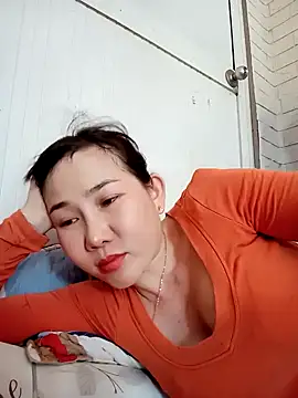 Snapshot of Ana_love2000 chatting on 02-15-25, 08:44 Ana love2000 online show from 02-15-25, 08:44