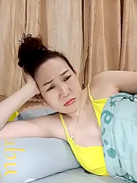 Snapshot of Ana_love2000 chatting on 02-17-25, 04:48 Ana love2000 online show from 02-17-25, 04:48