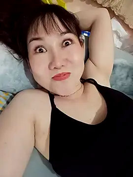 Snapshot of Ana_love2000 chatting on 02-20-25, 04:03 Ana love2000 online show from 02-20-25, 04:03