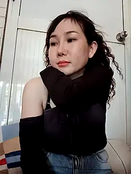 Snapshot of Ana_love2000 chatting on 02-22-25, 05:44 Ana love2000 online show from 02-22-25, 05:44