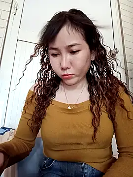 Snapshot of Ana_love2000 chatting on 02-26-25, 02:04 Ana love2000 online show from 02-26-25, 02:04