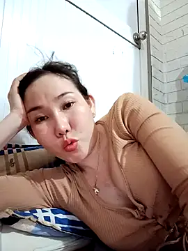 Snapshot of Ana_love2000 chatting on 03-02-25, 12:32 Ana love2000 online show from 03-02-25, 12:32