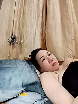 Snapshot of Ana_love2000 chatting on 03-04-25, 02:21 Ana love2000 online show from 03-04-25, 02:21