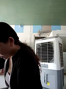 Snapshot of Ana_love2000 chatting on 10-07-25, 02:20 Ana love2000 online show from 10-07-25, 02:20