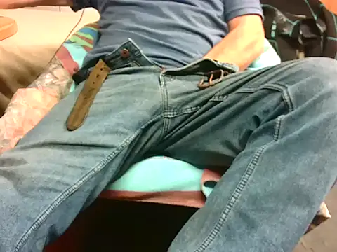 Snapshot of Giulio35_Pika chatting on 04-19-26, 03:22 Giulio35 Pika online show from 04-19-26, 03:22