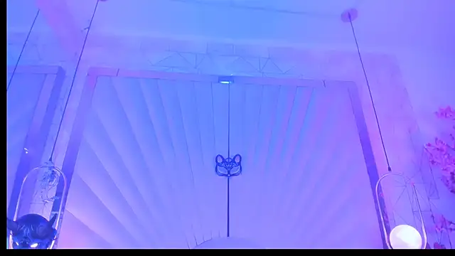 zephirahabney online show from 02-06-25, 01:43