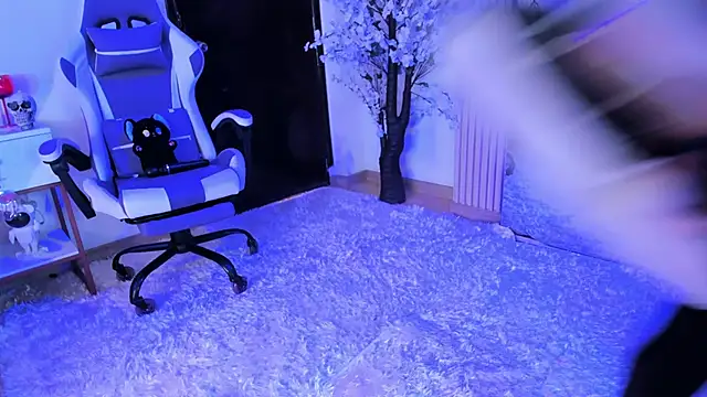 zephirahabney online show from 02-23-25, 05:18