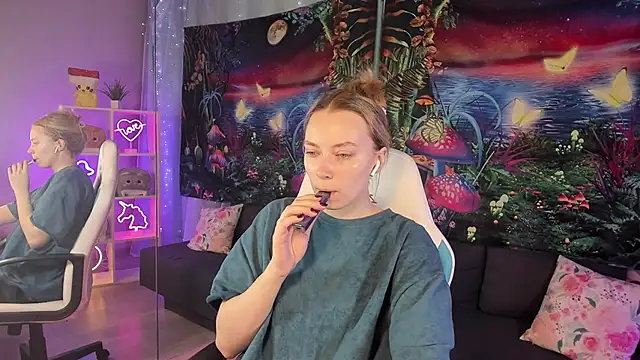 TiffanyBatson online show from 02-06-25, 03:59