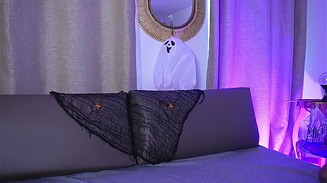 ShelleyMorell online show from 10-23-25, 02:27