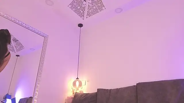 Isabella francoo online show from 12-20-25, 12:01