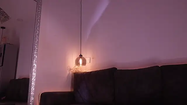 Snapshot of Isabella_francoo chatting on 06-25-26, 12:09 Isabella francoo online show from 06-25-26, 12:09