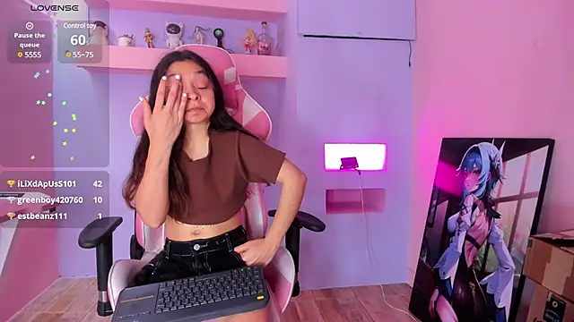 Snapshot of CharlotteMuller chatting on 01-06-25, 09:22 CharlotteMuller online show from 01-06-25, 09:22