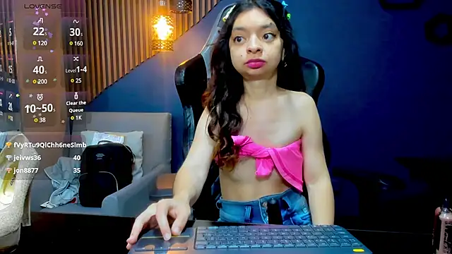 Snapshot of CharlotteMuller chatting on 01-21-25, 11:02 CharlotteMuller online show from 01-21-25, 11:02