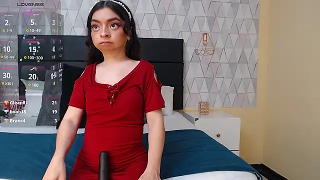 Snapshot of CharlotteMuller chatting on 02-12-25, 02:35 CharlotteMuller online show from 02-12-25, 02:35