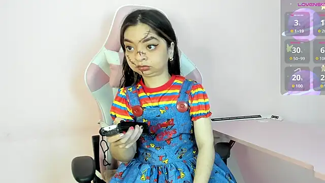 Snapshot of CharlotteMuller chatting on 10-31-25, 05:58 CharlotteMuller online show from 10-31-25, 05:58