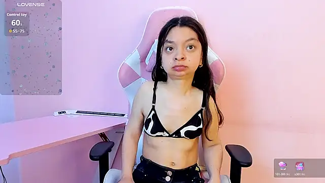 Snapshot of CharlotteMuller chatting on 11-09-25, 07:34 CharlotteMuller online show from 11-09-25, 07:34