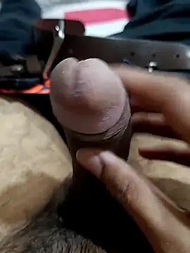 Snapshot of HeftyTheory7 chatting on 12-17-25, 03:40 HeftyTheory7 online show from 12-17-25, 03:40