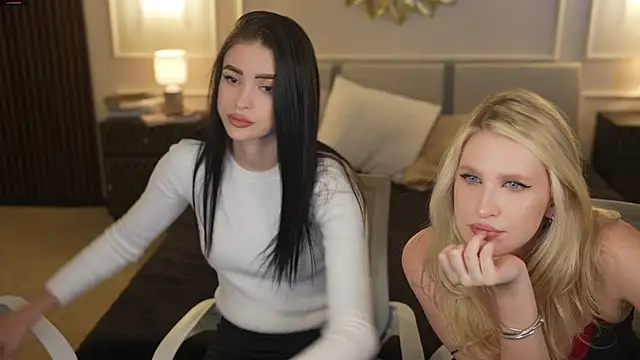 Tina Breeze online show from 10-22-25, 10:37