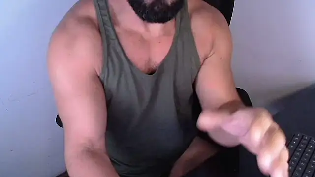 Snapshot of TopDaddy23 chatting on 06-25-26, 05:17 TopDaddy23 online show from 06-25-26, 05:17