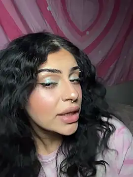 ThickerThanYoBitch online show from 03-08-26, 10:52