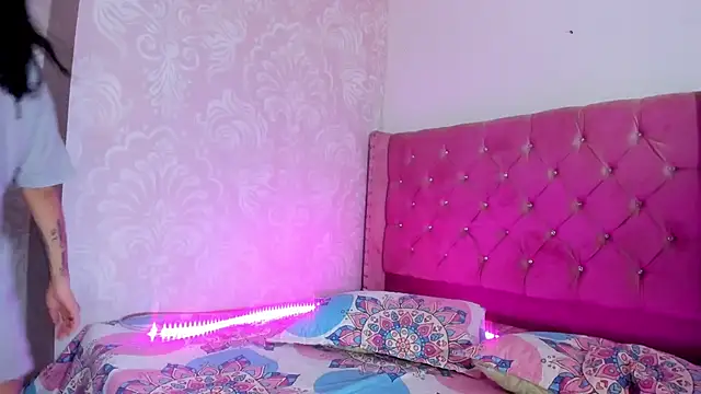 Snapshot of KittyNicolle chatting on 12-07-24, 01:07 KittyNicolle online show from 12-07-24, 01:07