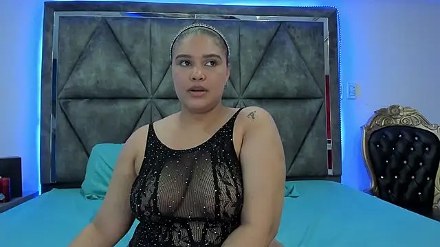 Danielaandximena online show from 01-11-25, 06:35