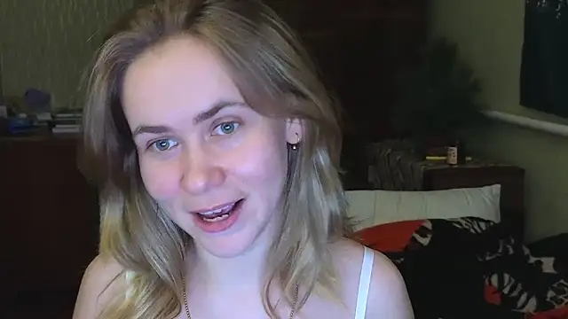 Snapshot of Riley_Roo chatting on 12-15-24, 08:47 Riley Roo online show from 12-15-24, 08:47