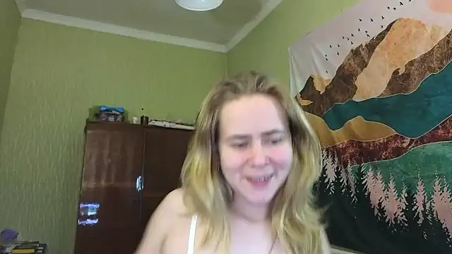 Snapshot of Riley_Roo chatting on 12-20-24, 07:28 Riley Roo online show from 12-20-24, 07:28