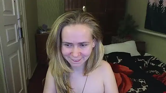 Snapshot of Riley_Roo chatting on 12-24-24, 10:06 Riley Roo online show from 12-24-24, 10:06