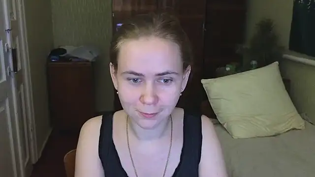 Snapshot of Riley_Roo chatting on 01-06-25, 05:38 Riley Roo online show from 01-06-25, 05:38