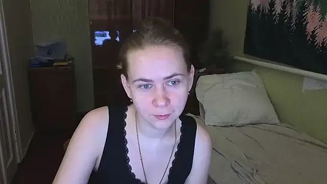 Snapshot of Riley_Roo chatting on 01-19-25, 06:21 Riley Roo online show from 01-19-25, 06:21