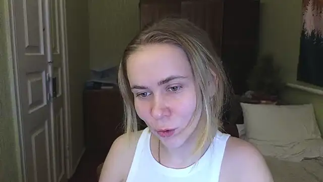 Snapshot of Riley_Roo chatting on 01-30-25, 05:28 Riley Roo online show from 01-30-25, 05:28