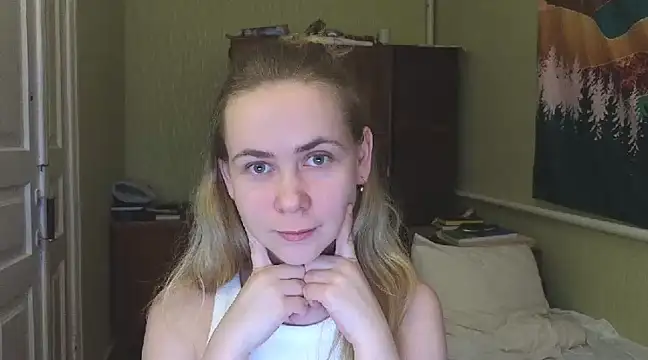 Snapshot of Riley_Roo chatting on 02-18-25, 05:10 Riley Roo online show from 02-18-25, 05:10