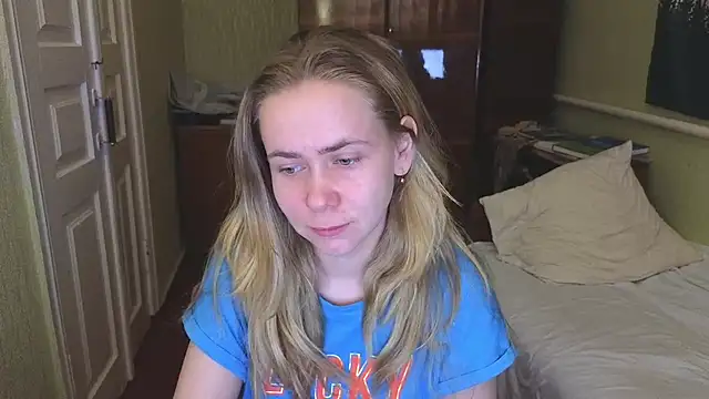 Snapshot of Riley_Roo chatting on 02-28-25, 05:59 Riley Roo online show from 02-28-25, 05:59