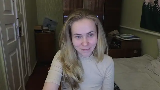 Snapshot of Riley_Roo chatting on 03-14-25, 06:18 Riley Roo online show from 03-14-25, 06:18