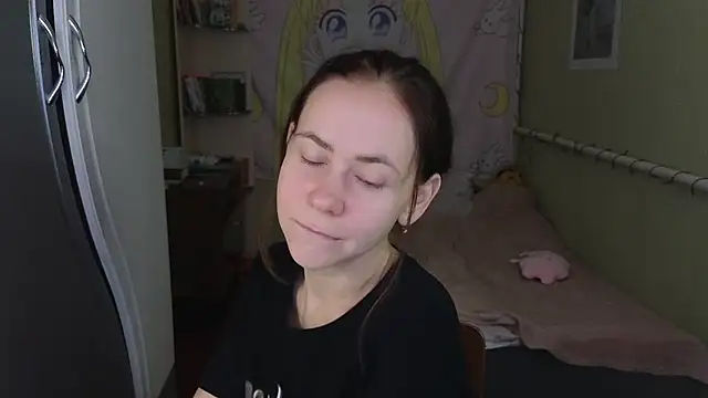 Snapshot of Riley_Roo chatting on 10-14-25, 06:25 Riley Roo online show from 10-14-25, 06:25