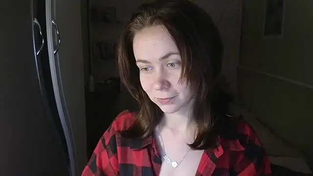 Snapshot of Riley_Roo chatting on 11-24-25, 05:01 Riley Roo online show from 11-24-25, 05:01